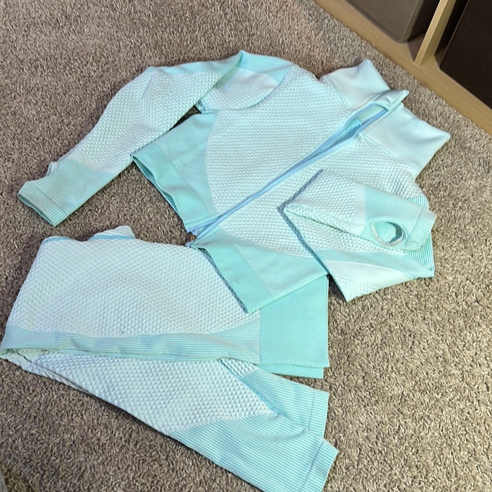 Matching Blue Workout Gym Set Crop jacket and leggings